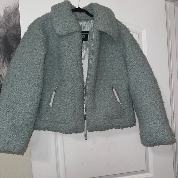 UGG Sherpa Jacket - Picture 3 of 6